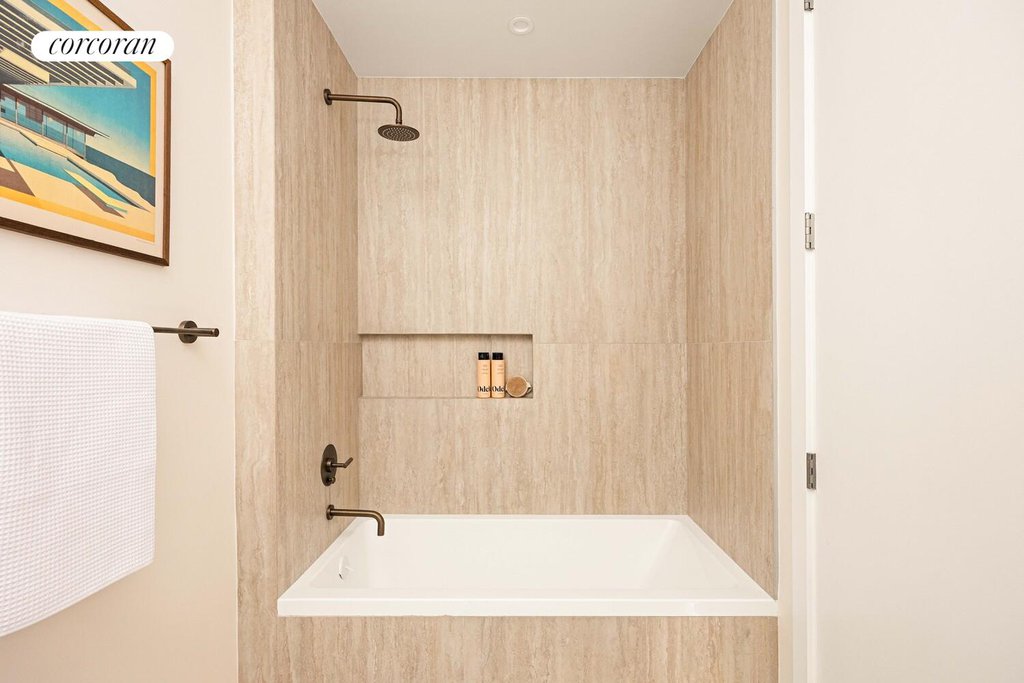 194 Bainbridge Street, Unit 308 photo 9
