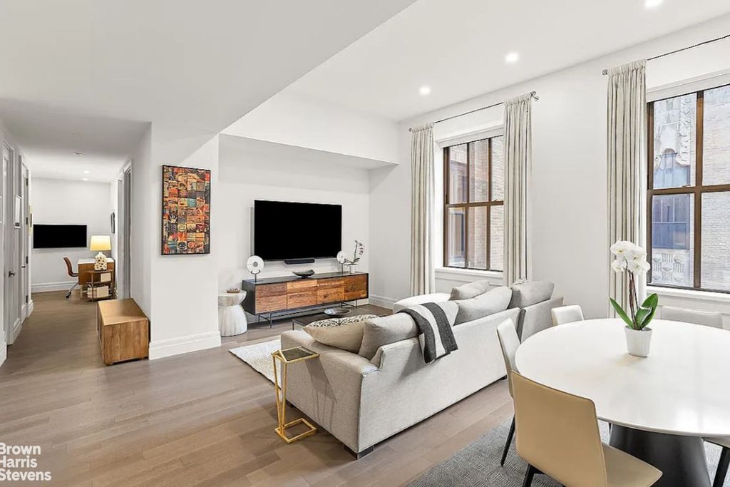 100 Barclay Street, Unit 17J