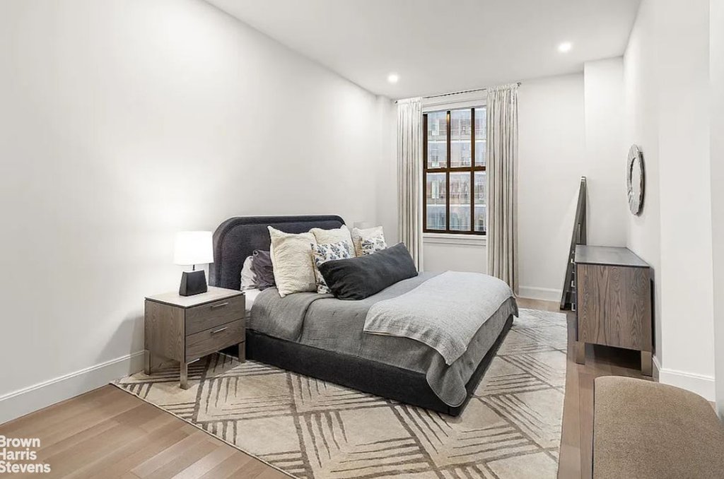100 Barclay Street, Unit 17J photo 4