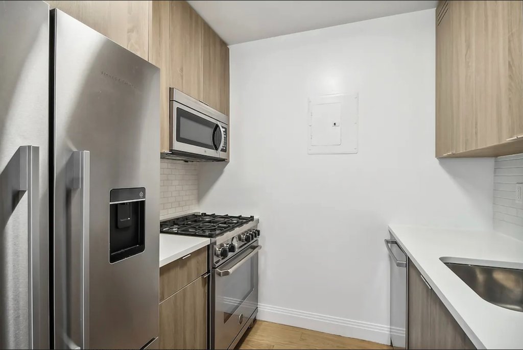 345 East 94th Street, Unit PHG photo 3