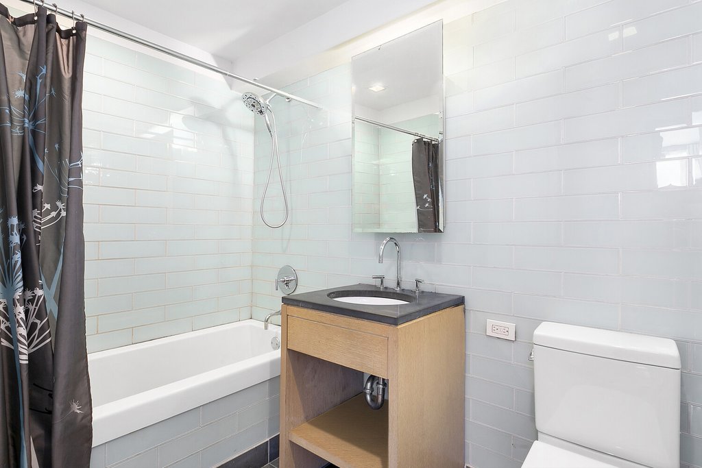 310 West 52nd Street, Unit 11D photo 4
