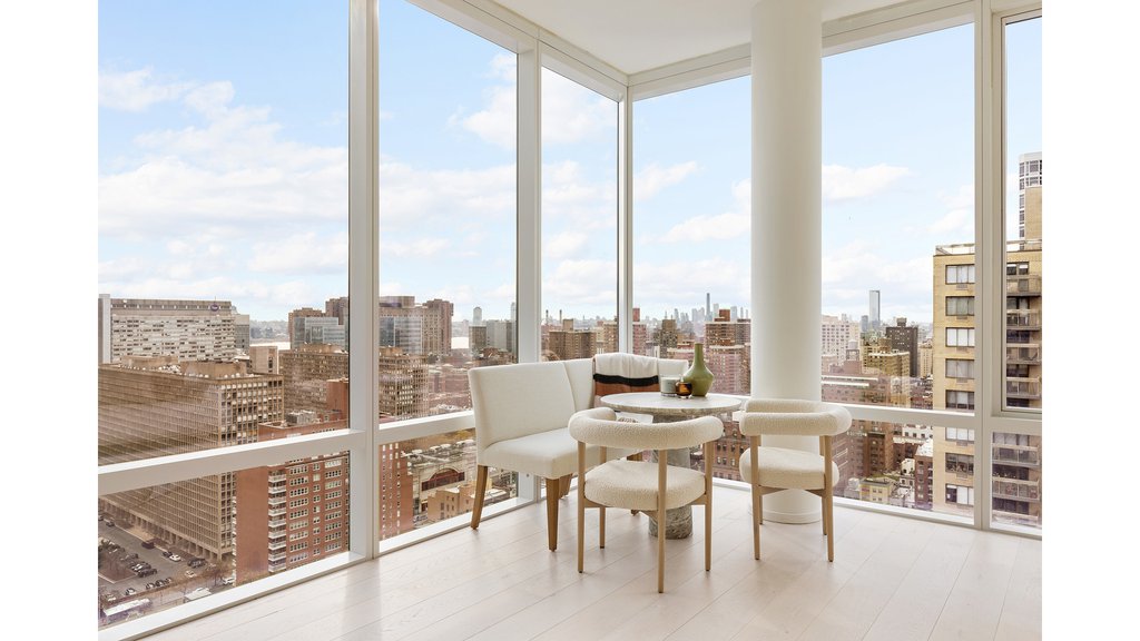 501 Third Avenue, Unit 31A photo 2