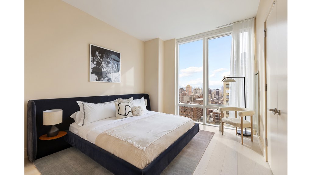 501 Third Avenue, Unit 31A photo 4