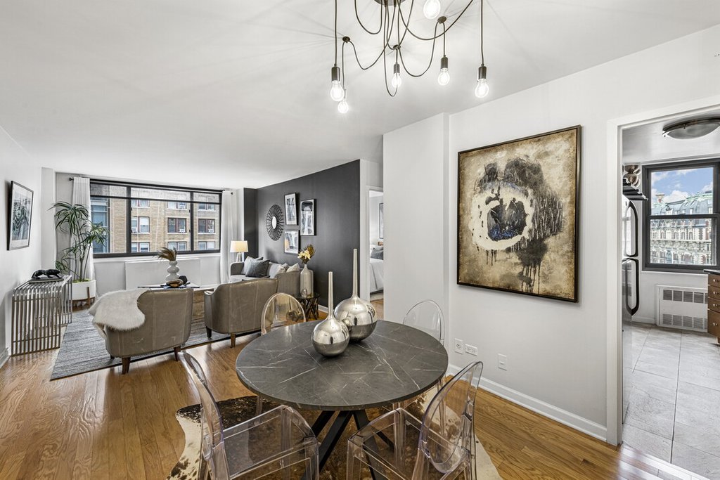 2025 Broadway, Unit 12D photo 3