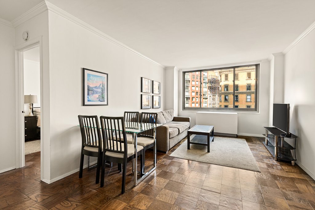 2025 Broadway, Unit 8E