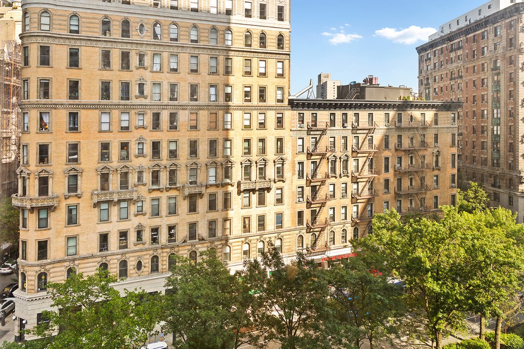2025 Broadway, Unit 8E photo 6