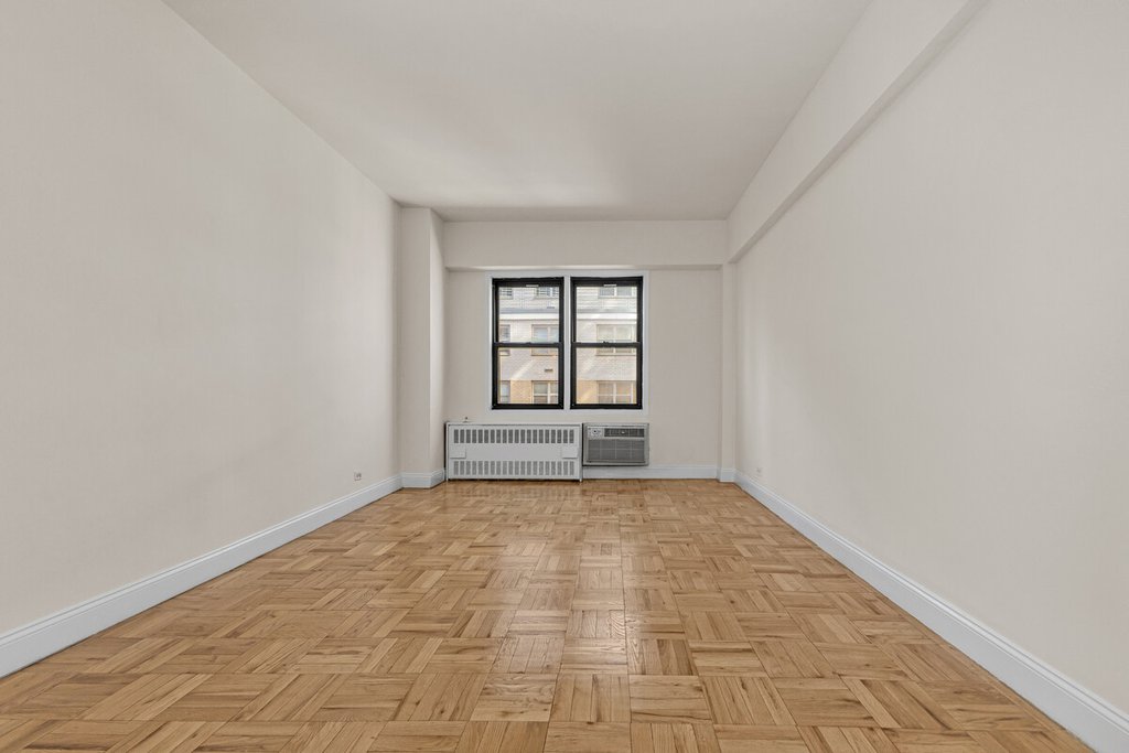220 East 54th Street, Unit 10D photo 7