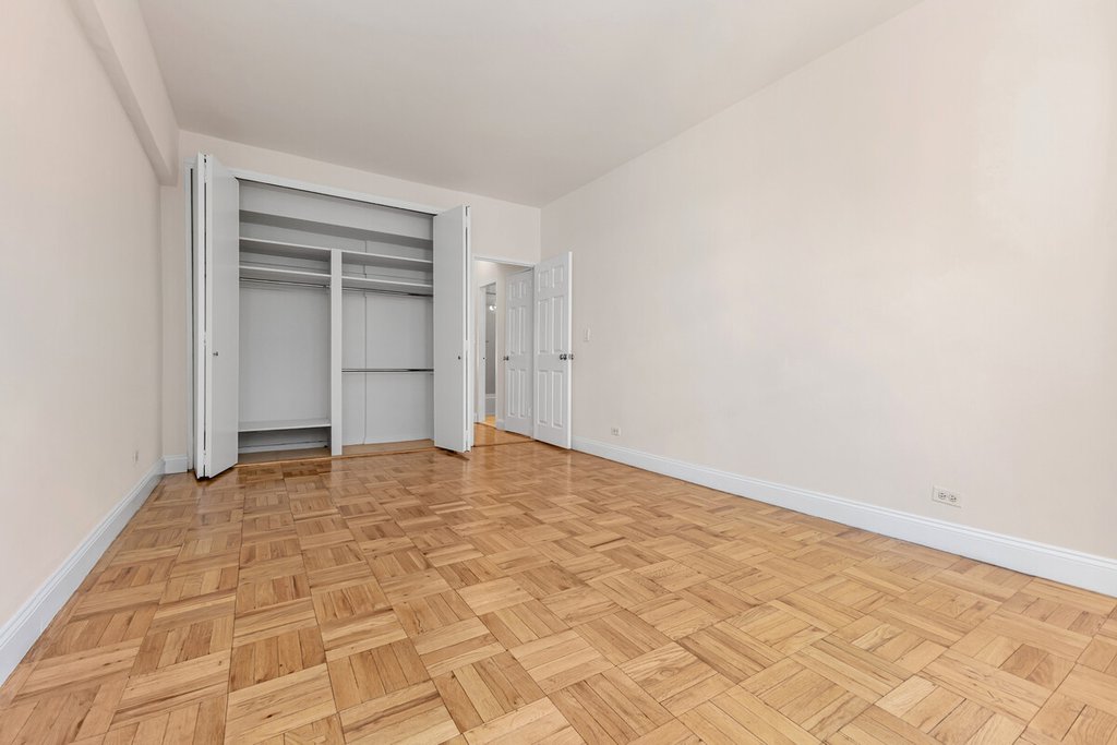 220 East 54th Street, Unit 10D photo 8