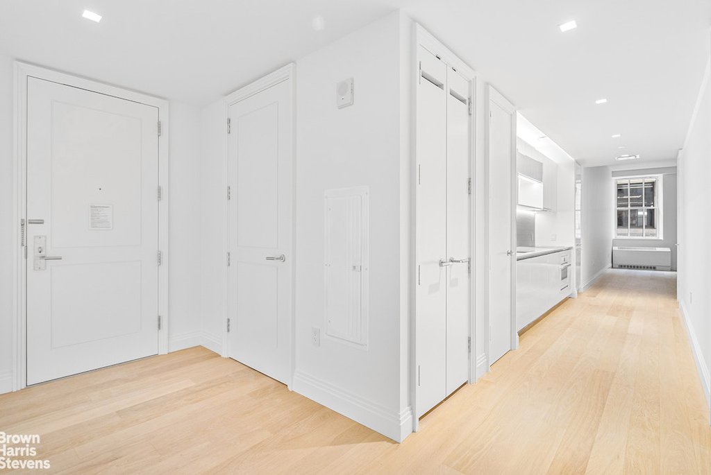 1 Wall Street, Unit 924 photo 10