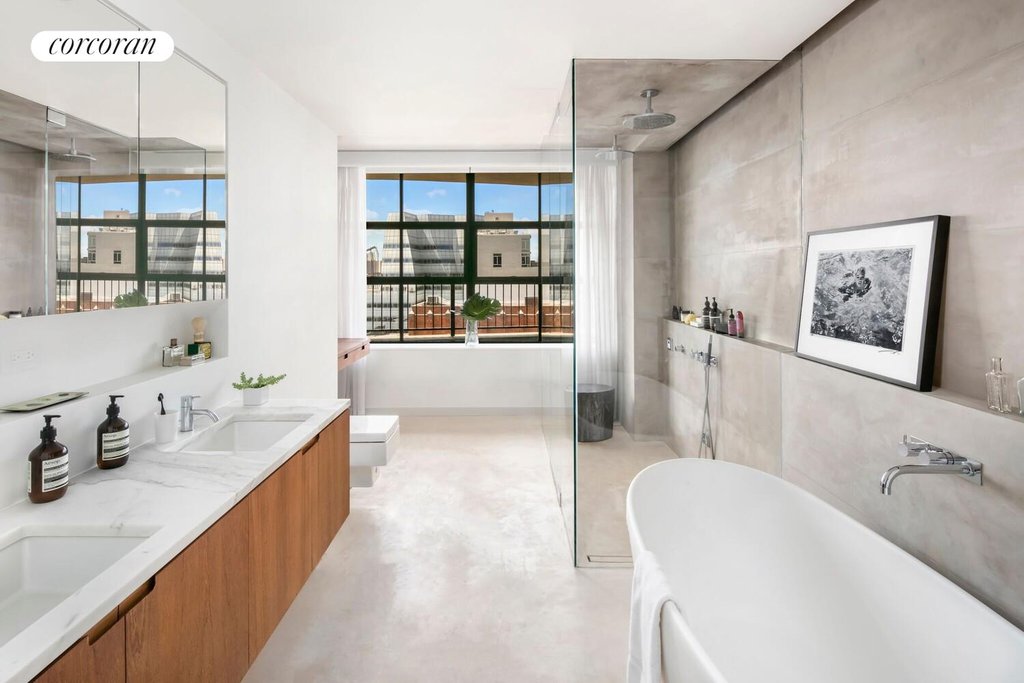 456 West 19th Street, Unit PHH photo 4