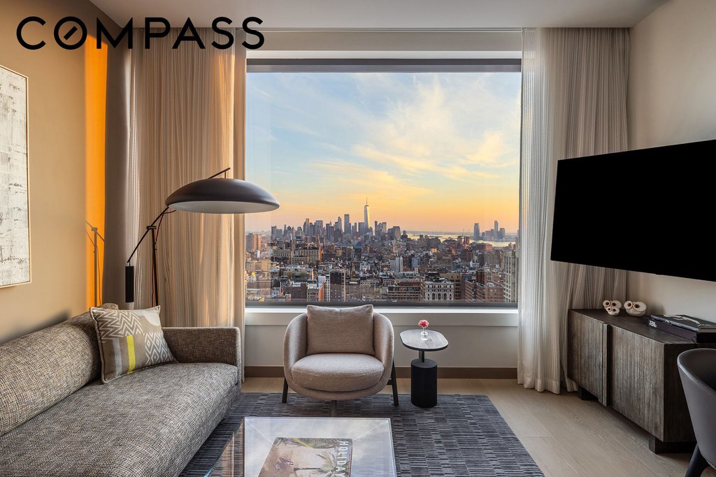 25 West 28th Street, Unit PH42B