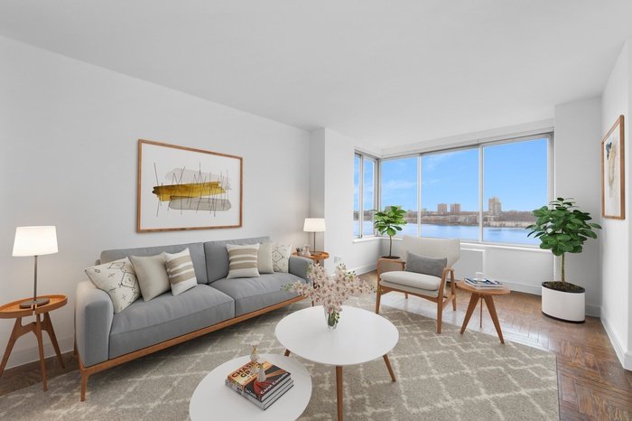 200 Riverside Boulevard, Unit 7A