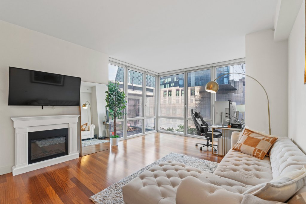 10 West End Avenue, Unit 5D
