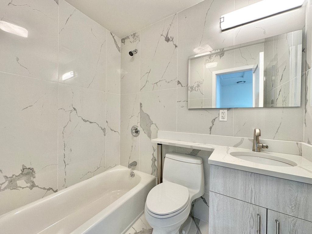 19-25 22nd Road, Unit 2 photo 5
