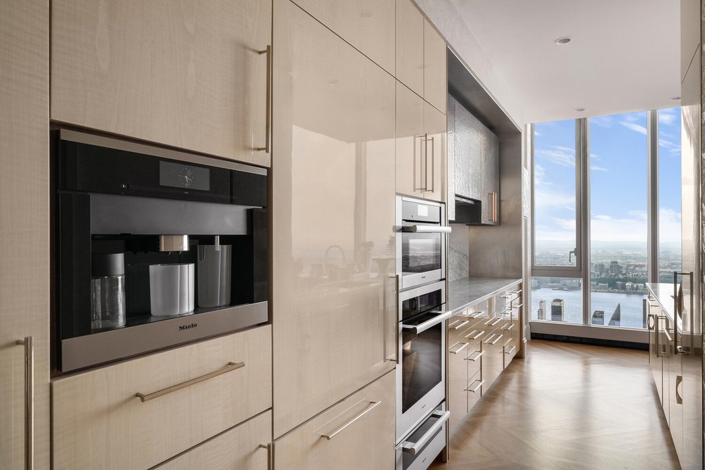 217 West 57th Street, Unit 80W photo 6