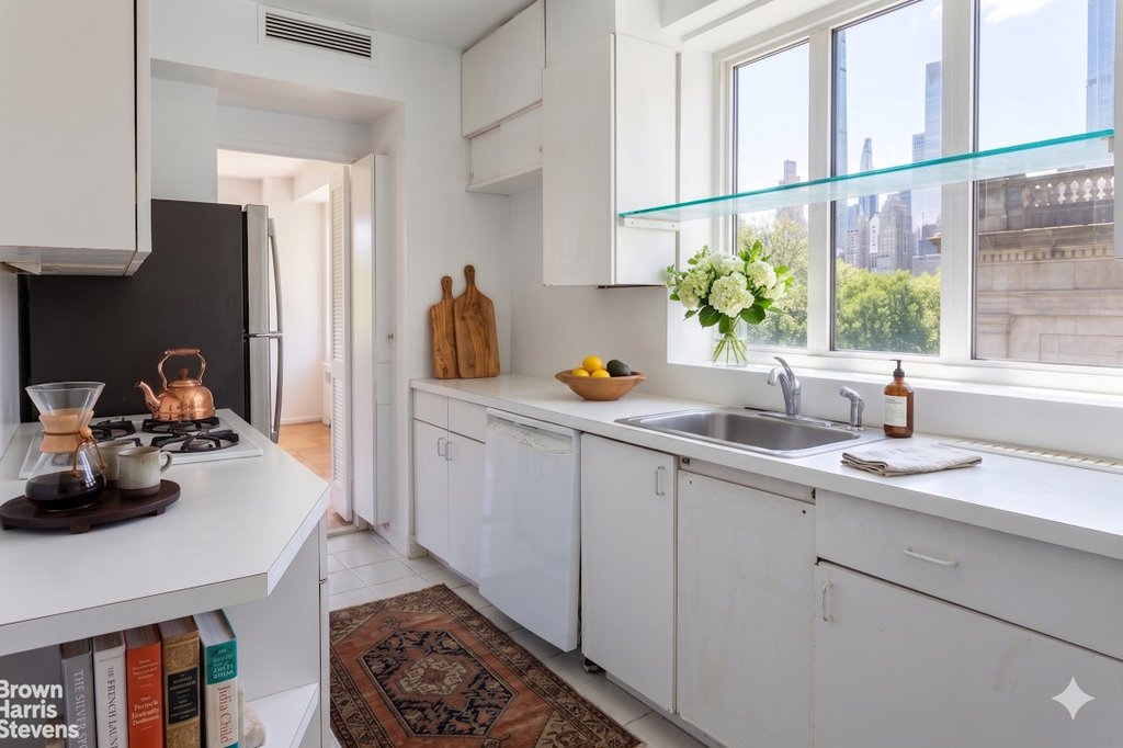 80 Central Park West, Unit 6B photo 3