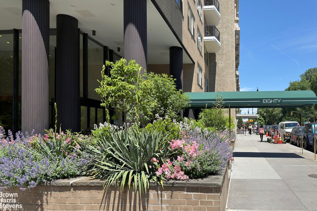 80 Central Park West, Unit 6B photo 16