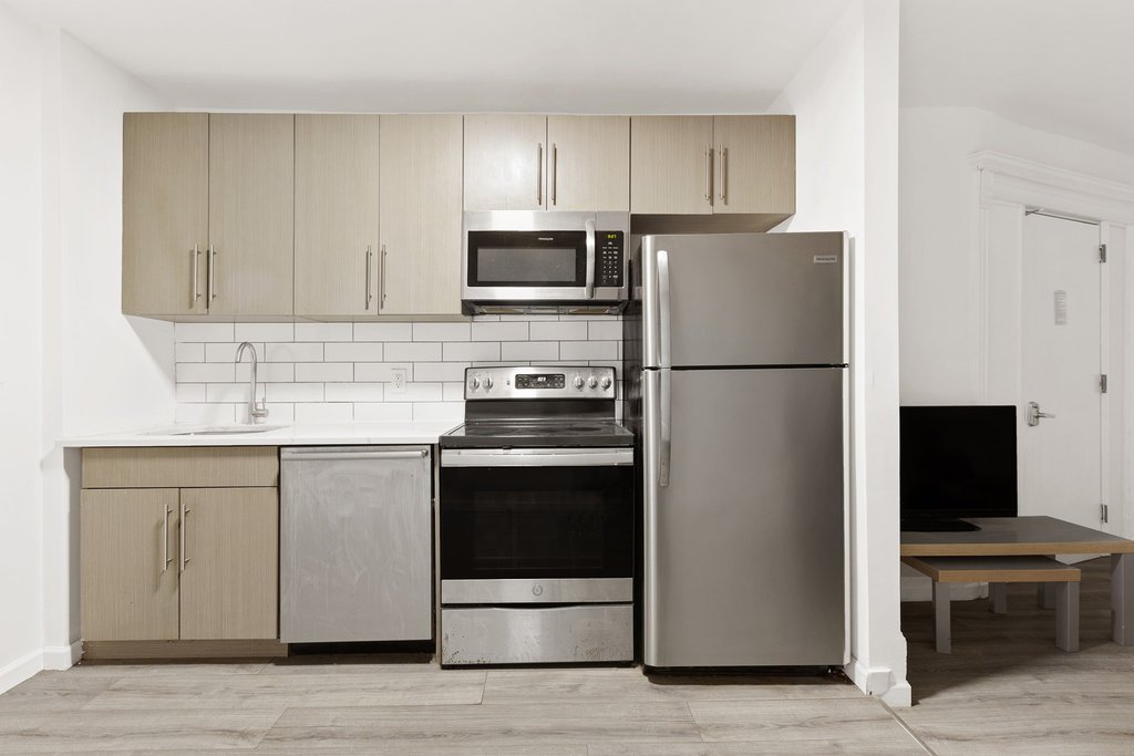 207 West 136th Street, Unit 1 photo 2