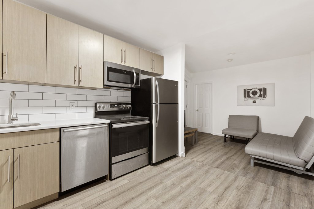 207 West 136th Street, Unit 1 photo 3