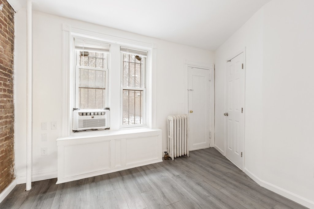 207 West 136th Street, Unit 1 photo 4
