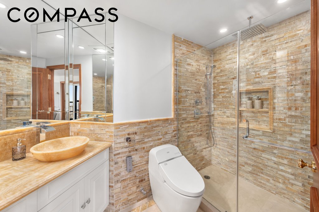 304 East 65th Street, Unit 39D photo 10
