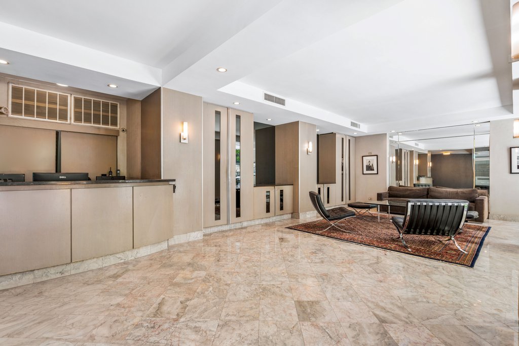 201 East 21st Street, Unit 11R photo 7