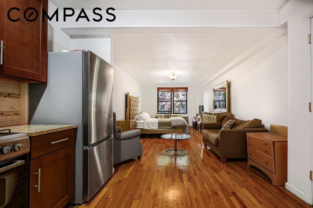 275 Webster Avenue, Unit 3G photo 2