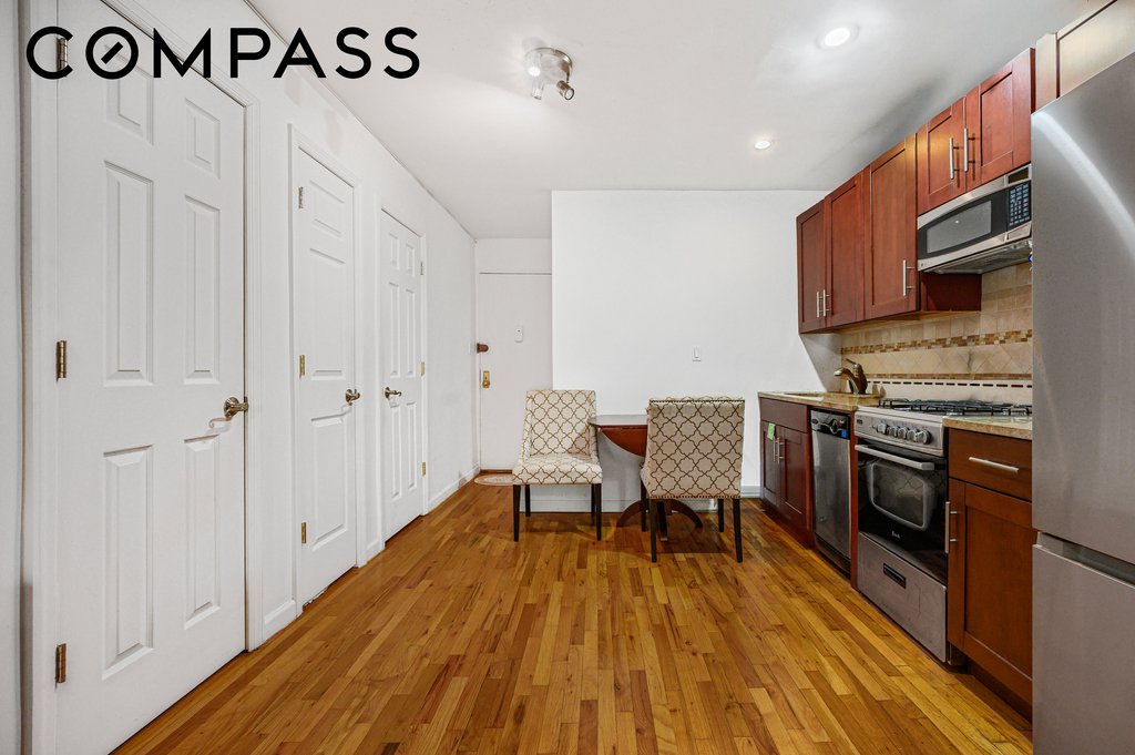 275 Webster Avenue, Unit 3G photo 5
