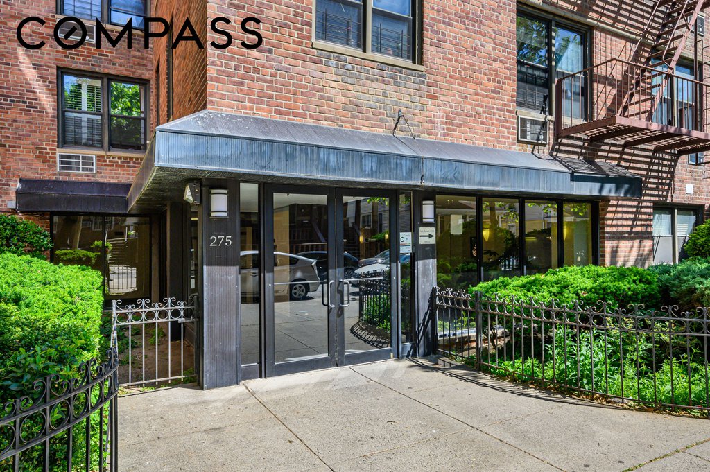 275 Webster Avenue, Unit 3G photo 10