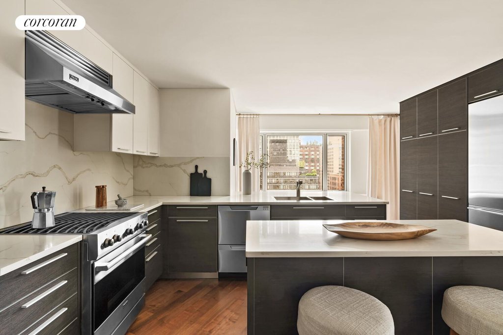 20 West 64th Street, Unit 26DE photo 3