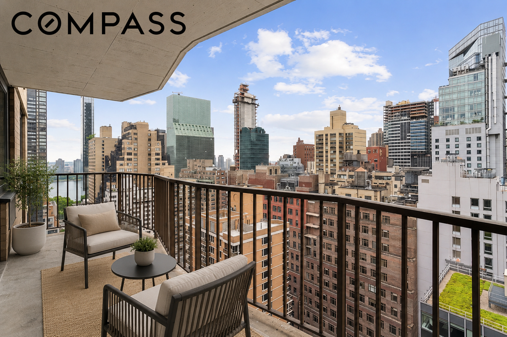 212 East 47th Street, Unit 28F photo 5
