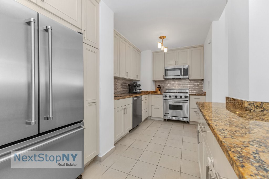 303 East 57th Street, Unit 26E photo 3