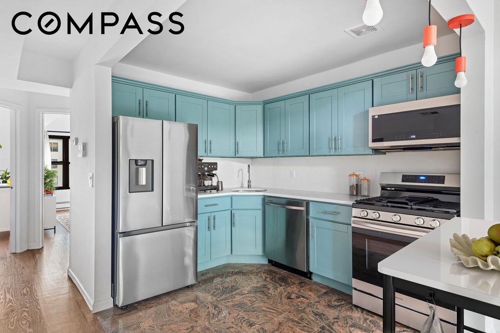 1288 Saint Marks Avenue, Unit 3 photo 13