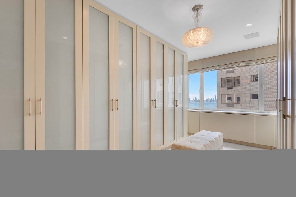 45 Sutton Place South, Unit 11F photo 11