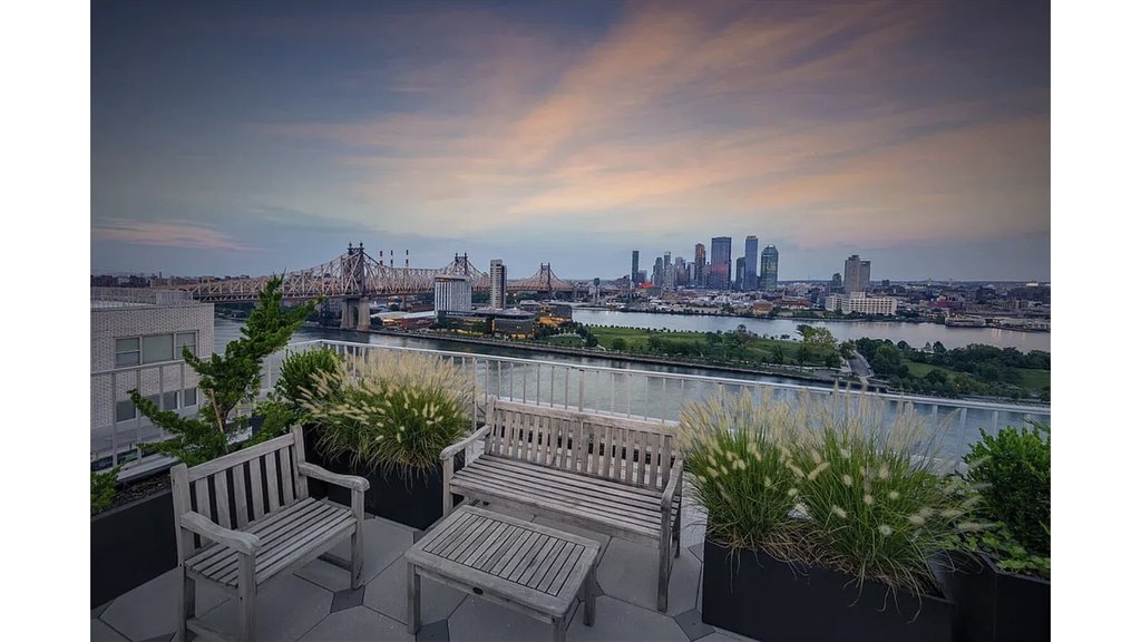 45 Sutton Place South, Unit 11F photo 20