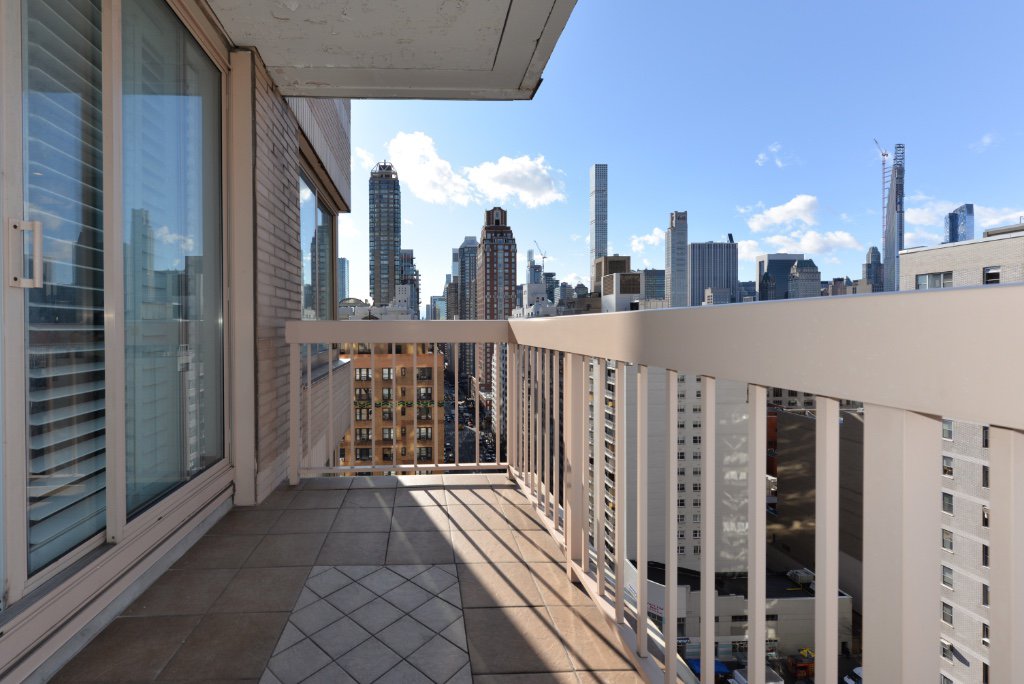 200 East 69th Street, Unit 19E photo 2