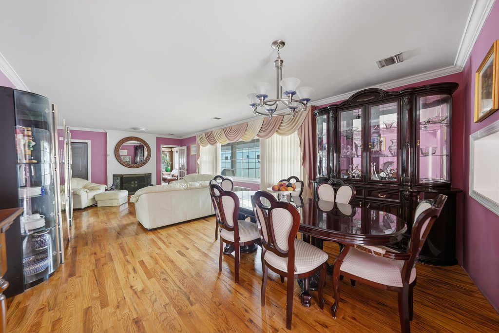1142 Bay 25th Street – For Sale photo 3