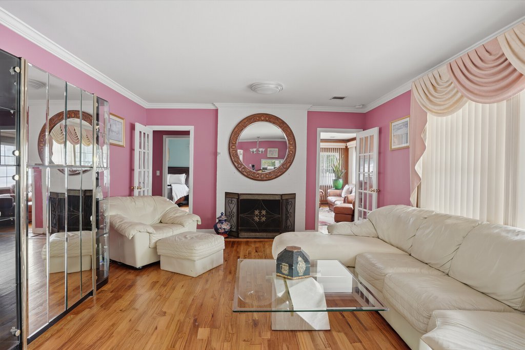 1142 Bay 25th Street – For Sale photo 5
