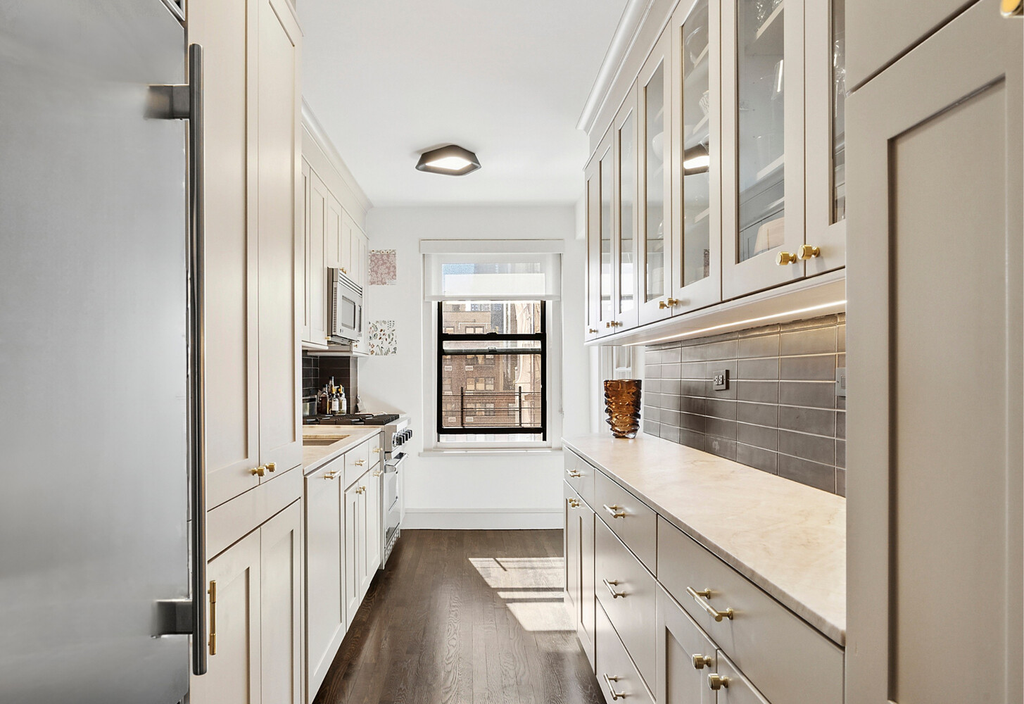205 East 78th Street, Unit 11L photo 5