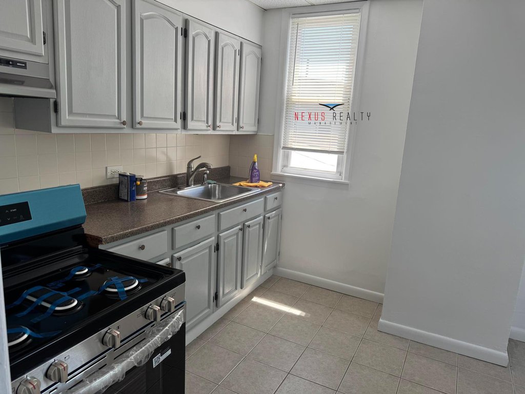 23-62 37th Street, Unit 2FL photo 2
