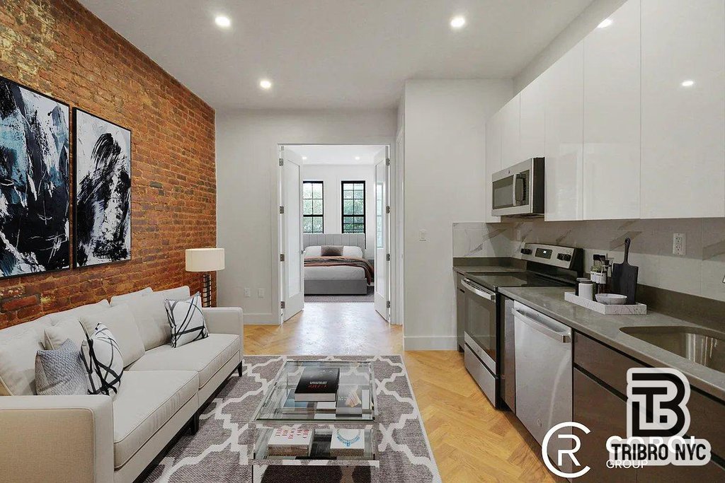 704 Macdonough Street, Unit 2