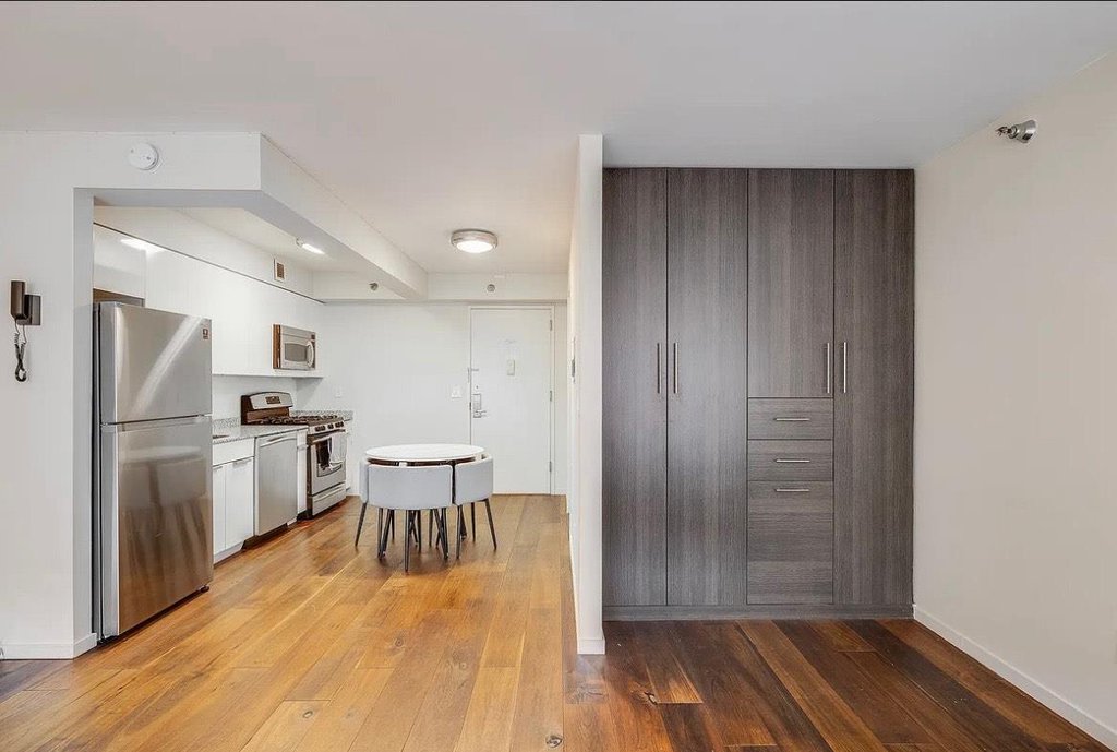 516 West 47th Street, Unit N4D