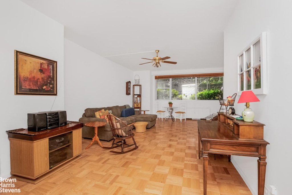 2500 Johnson avenue, Unit 1L