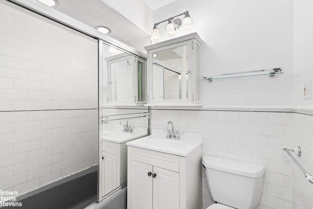 330 Third Avenue, Unit 9B photo 5