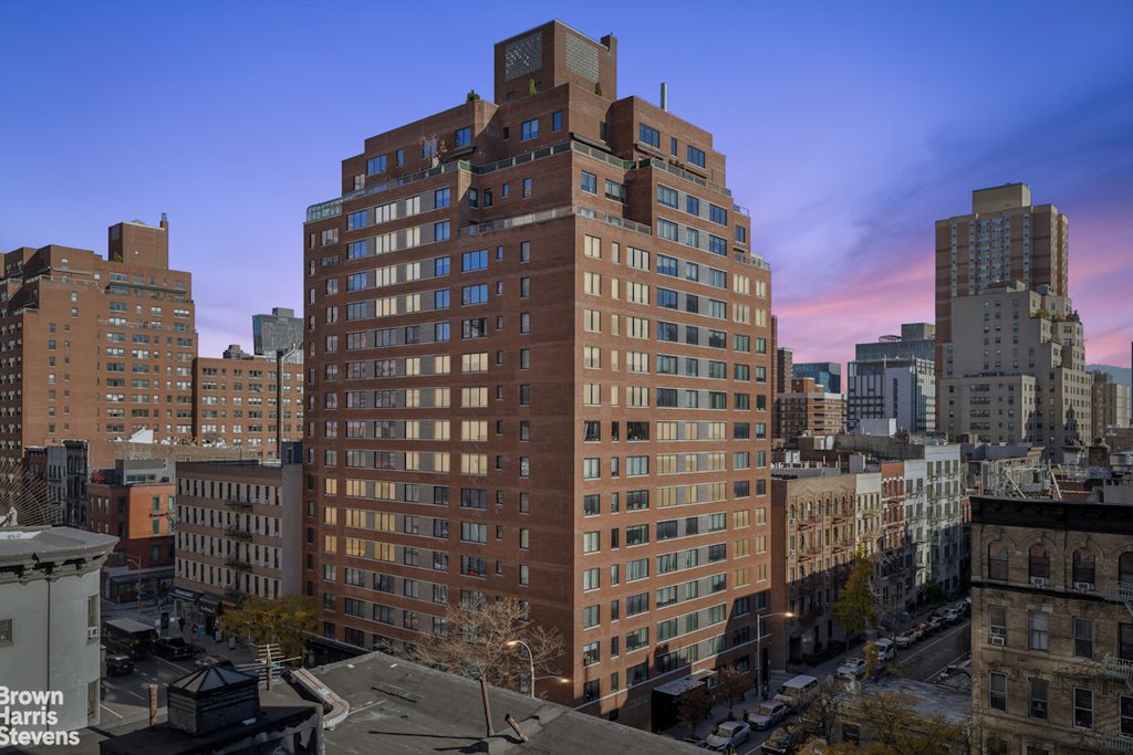 330 Third Avenue, Unit 9B photo 6