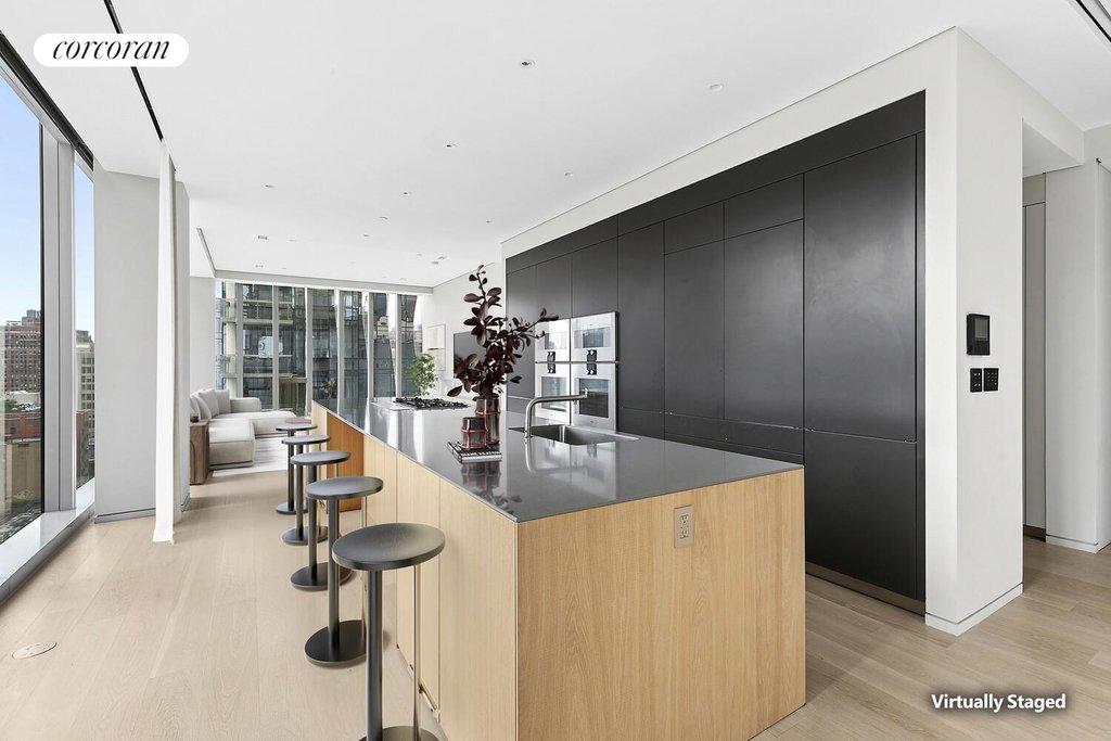 515 West 29th Street, Unit 10 photo 3