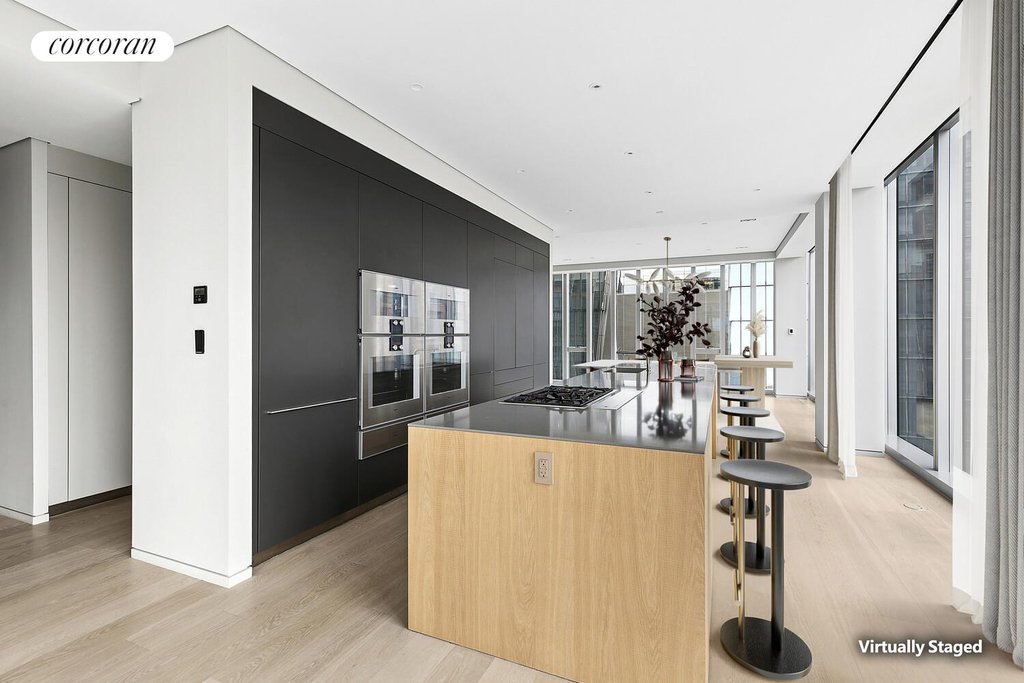 515 West 29th Street, Unit 10 photo 5