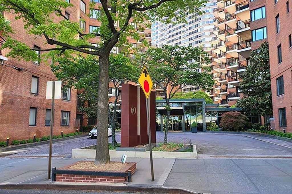 60 Sutton Place South, Unit 3BS photo 11