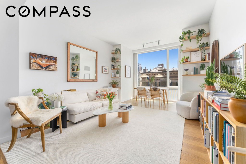 311 West Broadway, Unit 7G photo 2