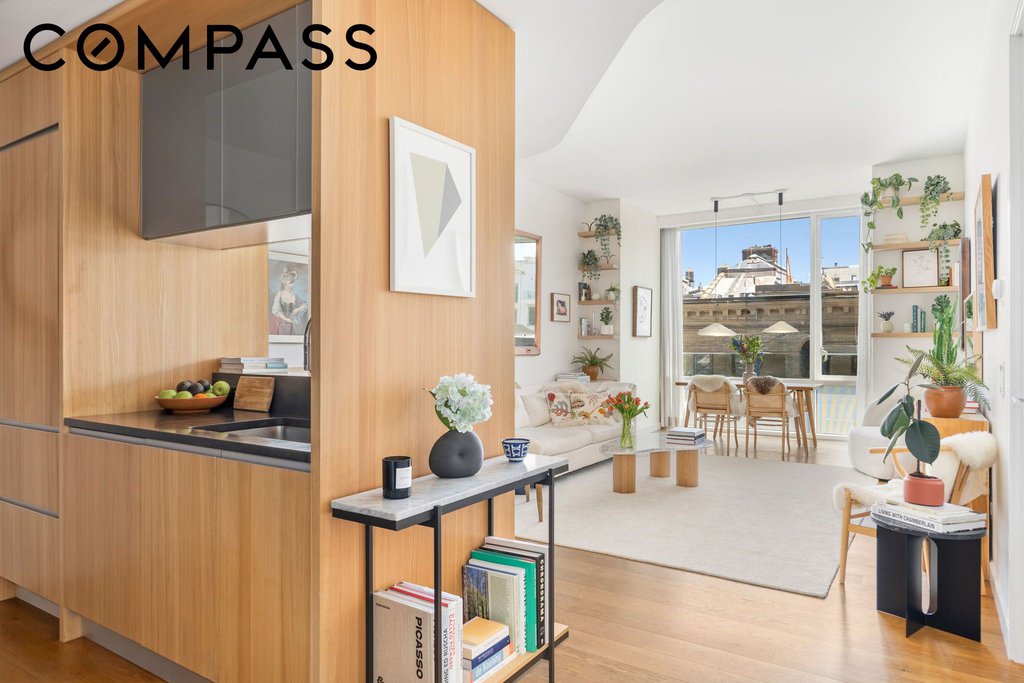 311 West Broadway, Unit 7G photo 5